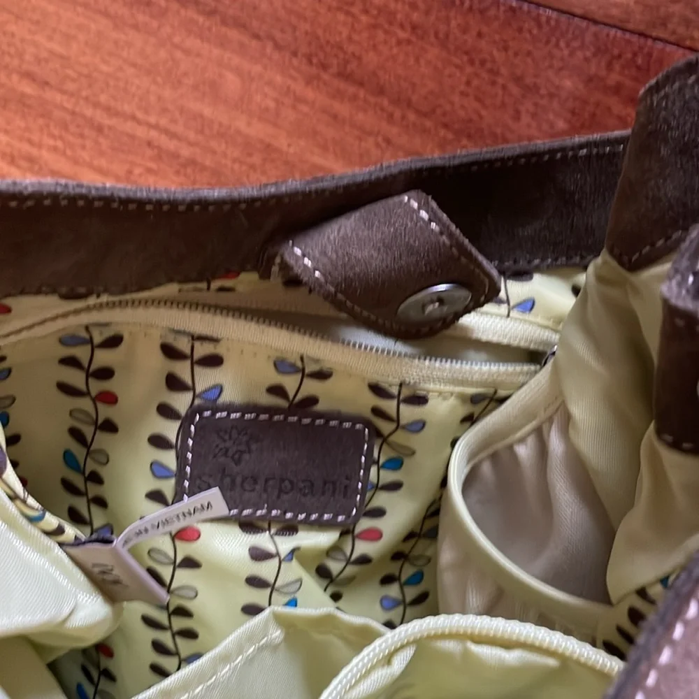 Sherpani shoulder purse - Picture 3 of 5